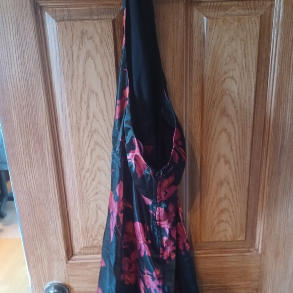 Beautiful summer dress for all occasions - Picture 7 of 10